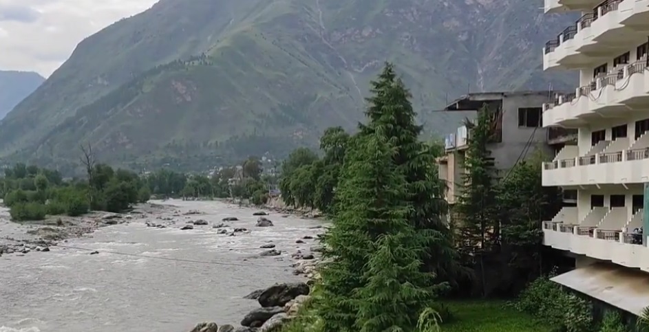 Bhuntar Town