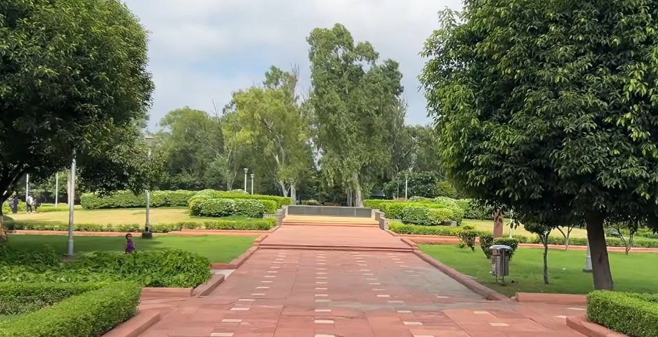 Kisan Ghat Memorial